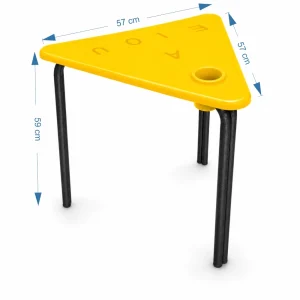 Mesa infantil triangular apilable de polipropileno con filtro UV y estructura metálica para jardines infantiles y colegios.